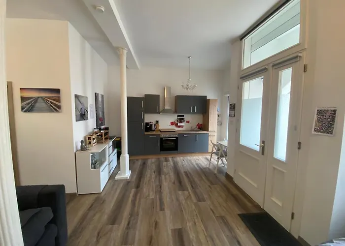 Schoene Kleine Einraumwohnung Mit Kueche Und Kamin In Holzthaleben * Helbedundorf